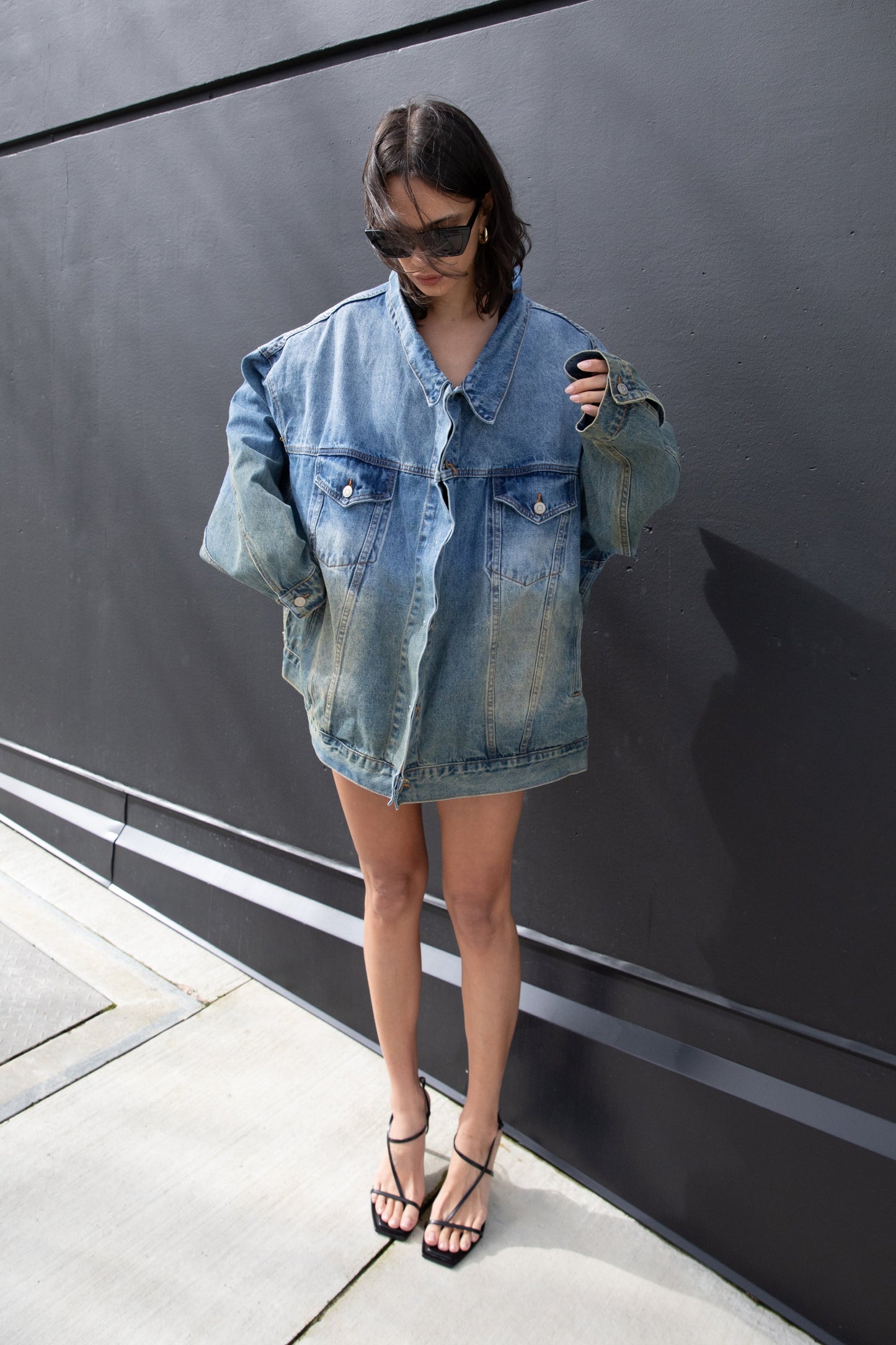OVERSIZED VINTAGE DENIM JACKET