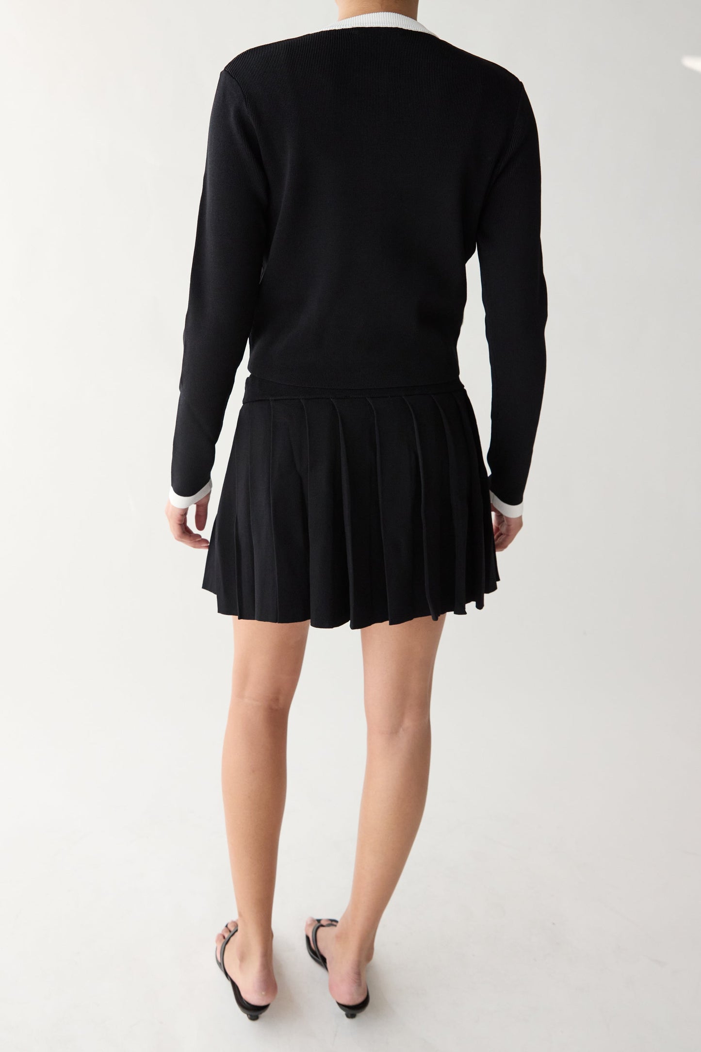 CONTRAST TRIM BUTTON FRONT CARDIGAN
