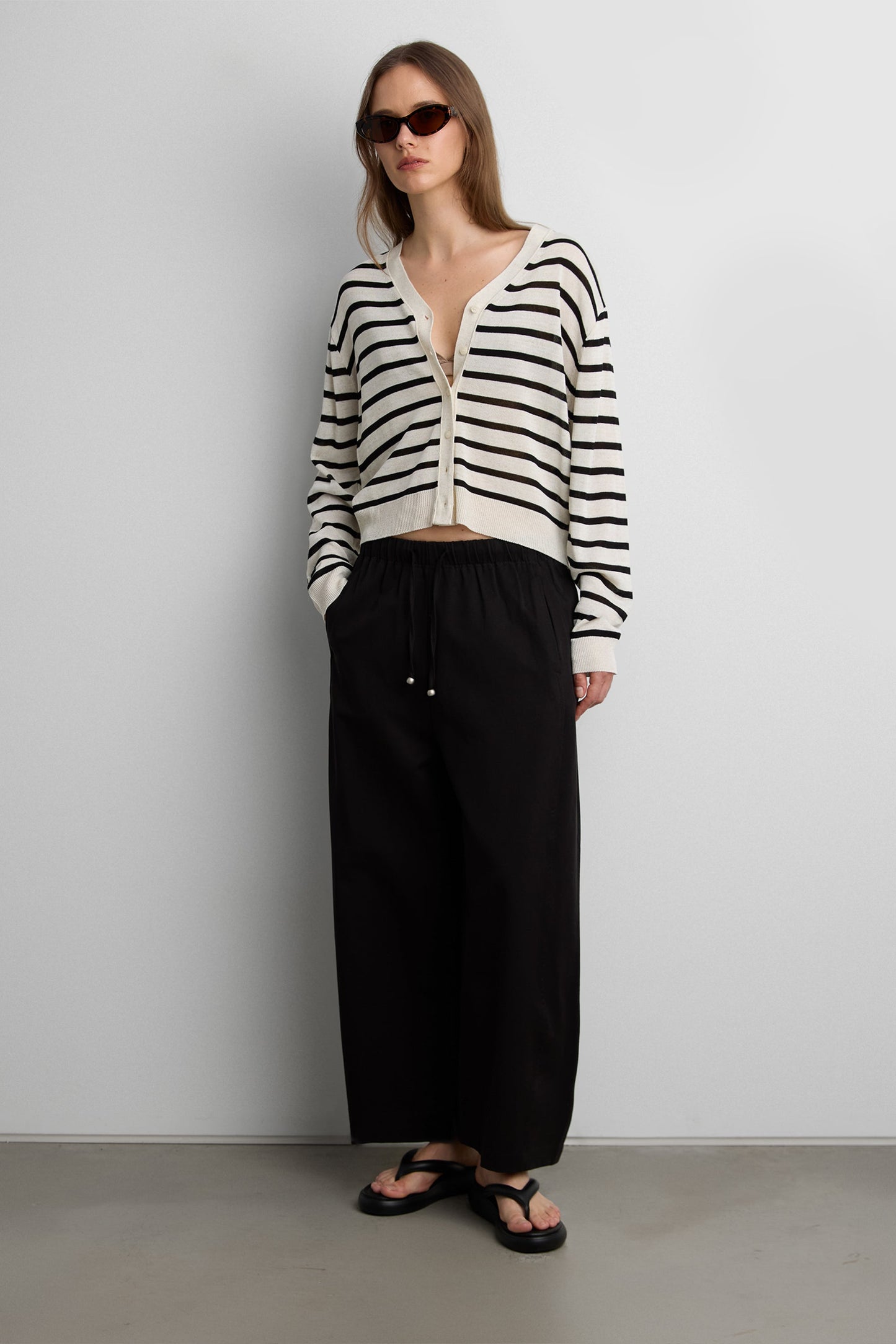 V-NECK STRIPED CARDIGAN