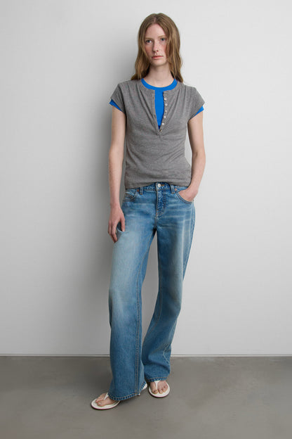 LOW RISE STRAIGHT LEG JEAN