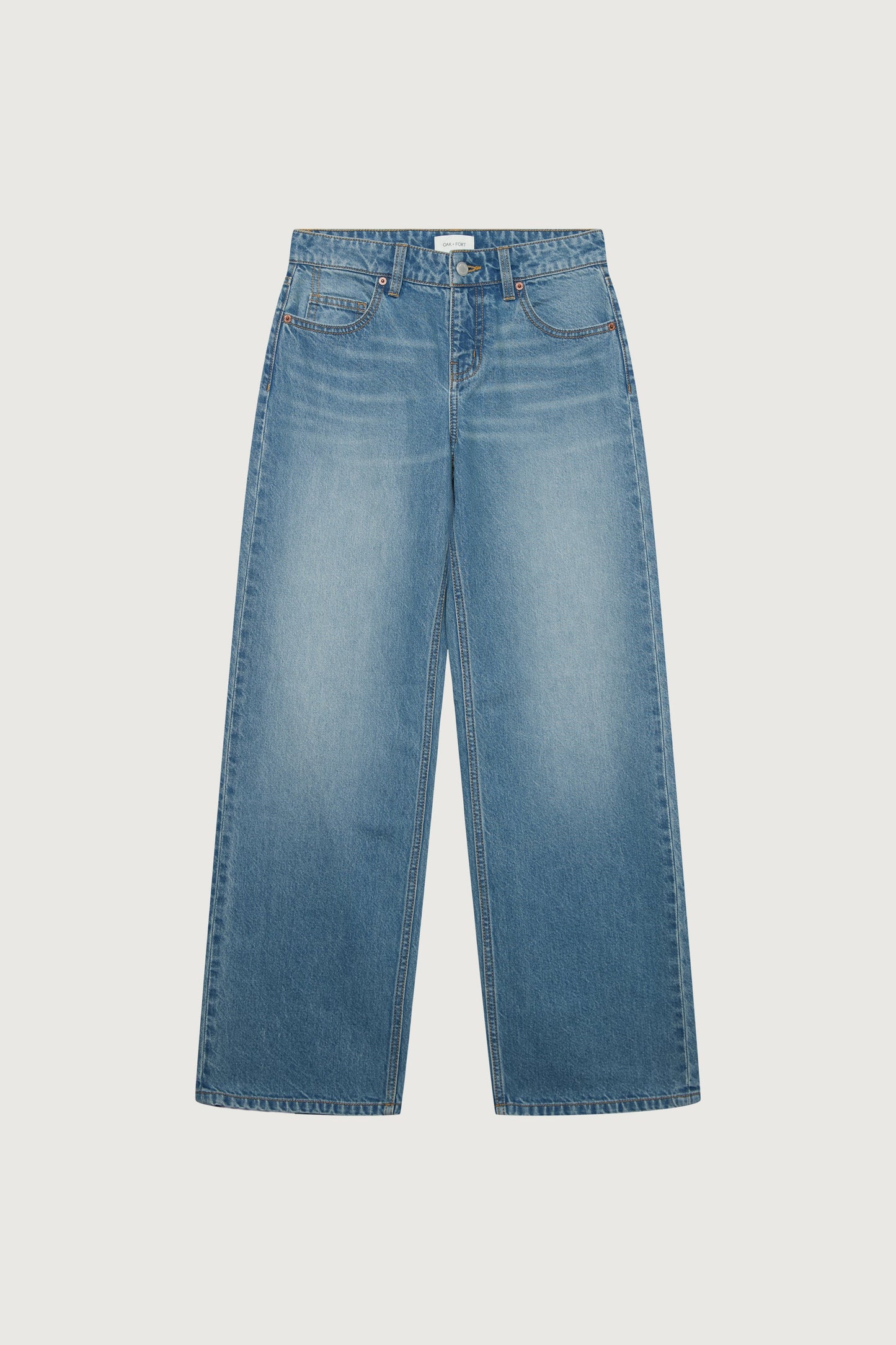 LOW RISE STRAIGHT LEG JEAN