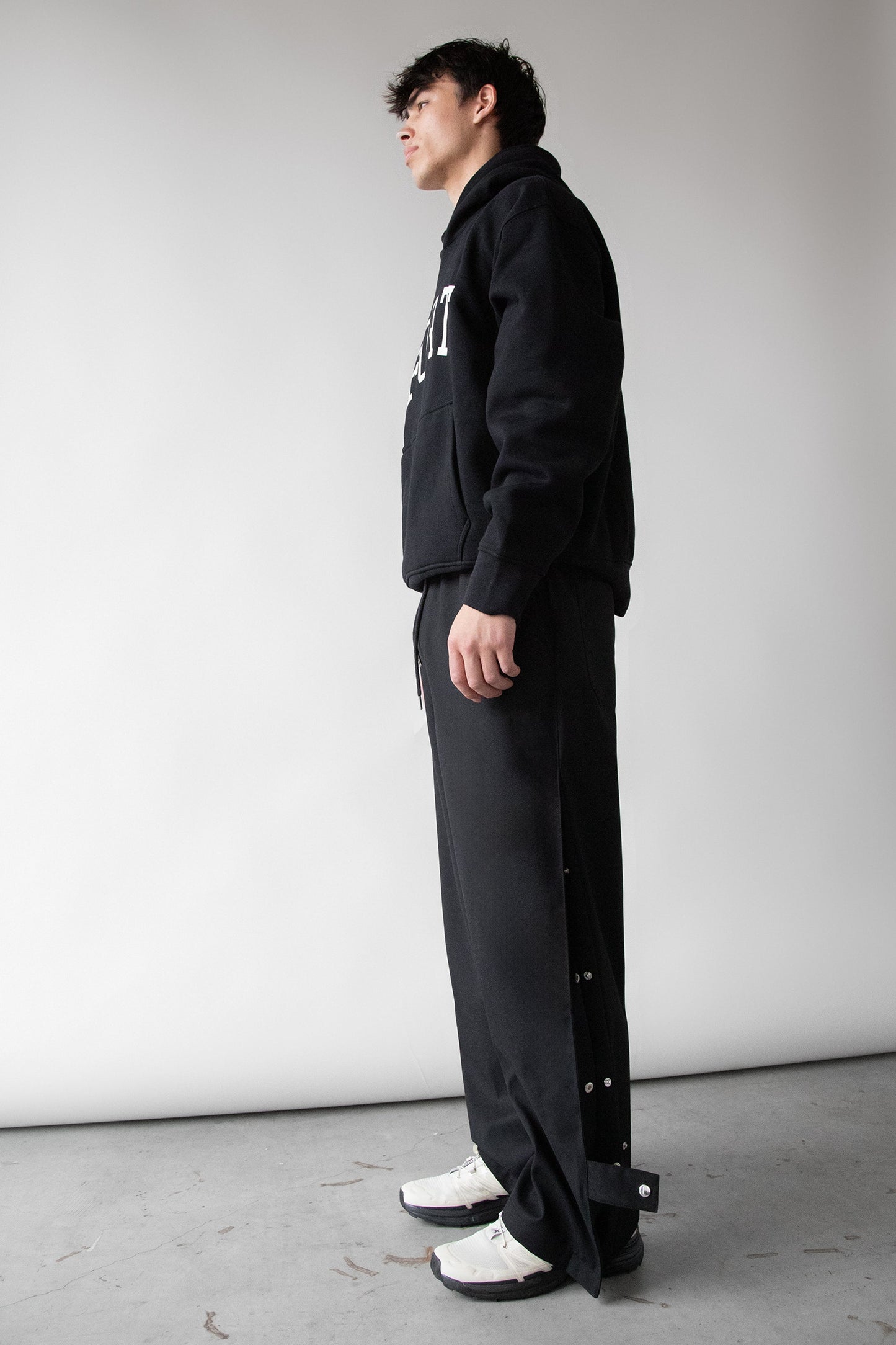ELASTIC WAIST NYLON PANT