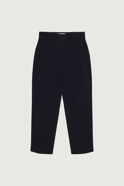 HIGH-RISE TAPERED PANT