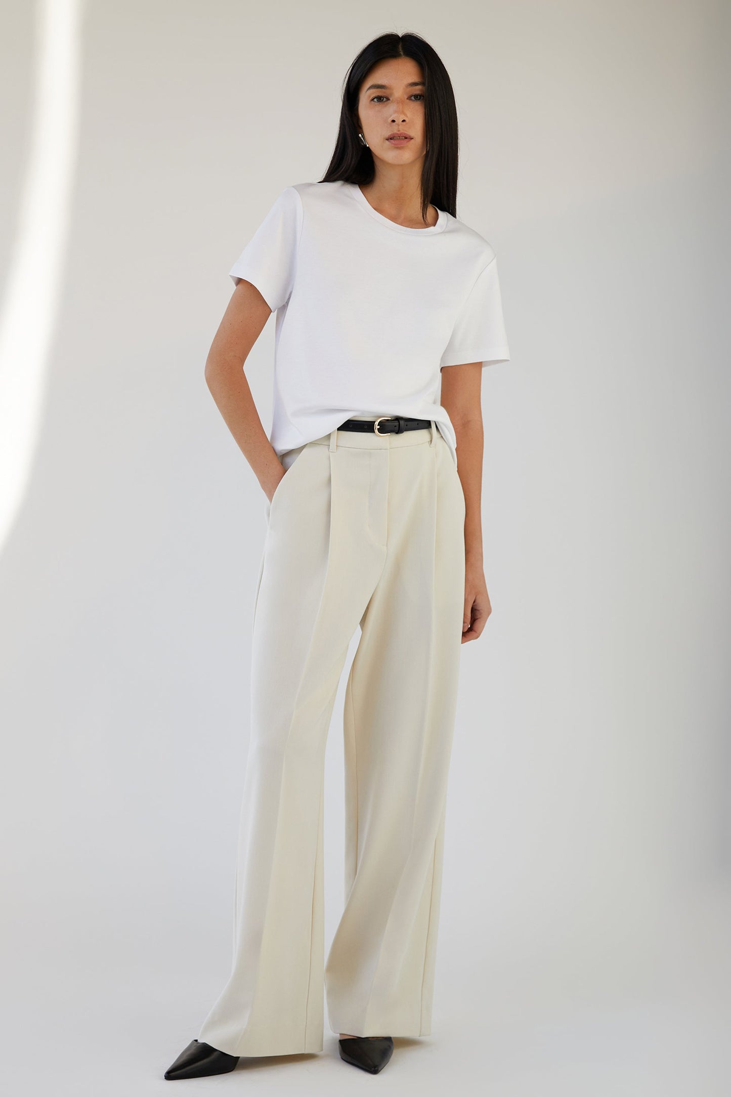 HIGH-RISE STRAIGHT LEG TROUSER