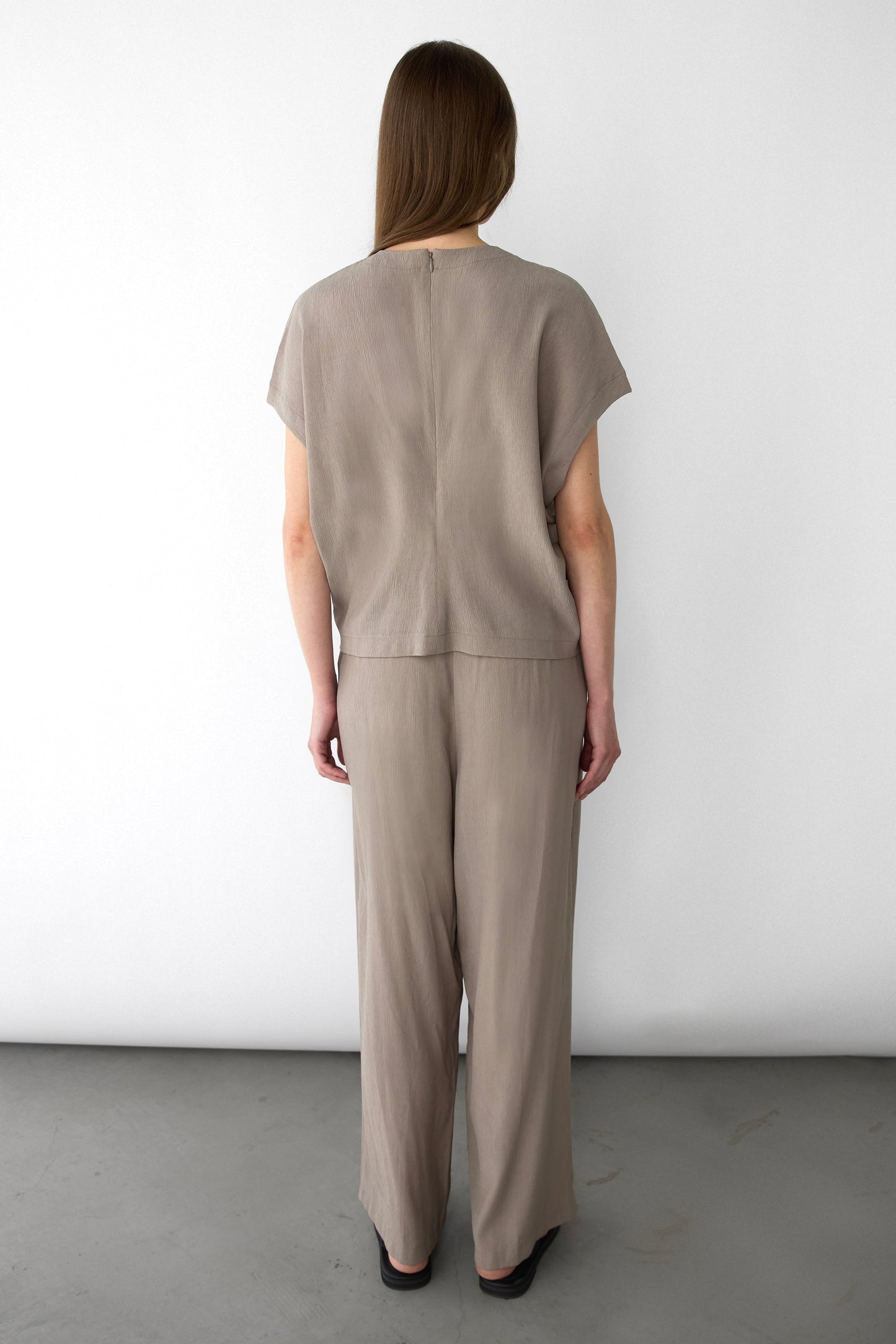 CRINKLED RAYON ELASTIC WAIST PANT