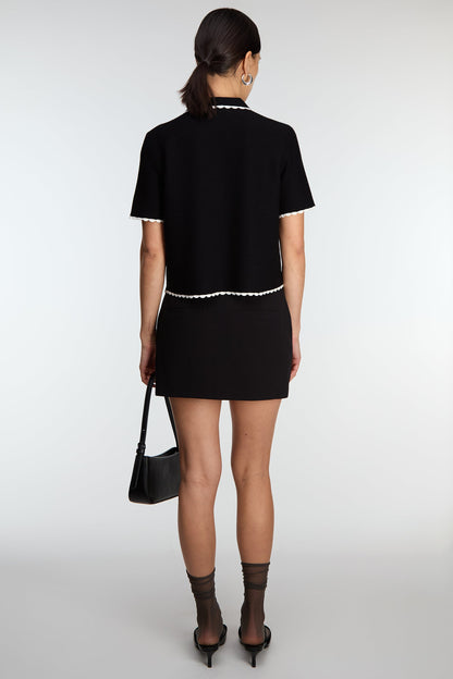CROPPED COLLARED V-NECK SHORT SLEEVE SWEATER
