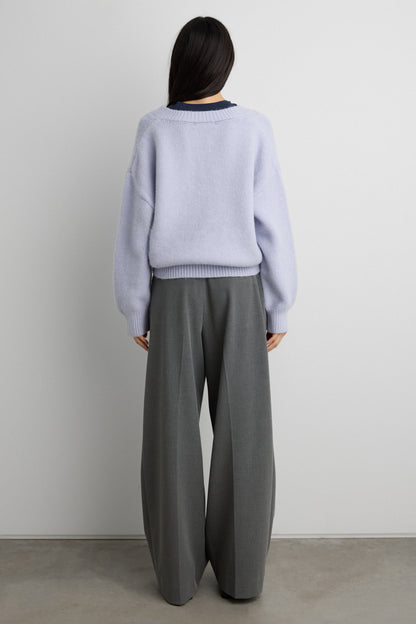RIBBED KNIT V-NECK SWEATER